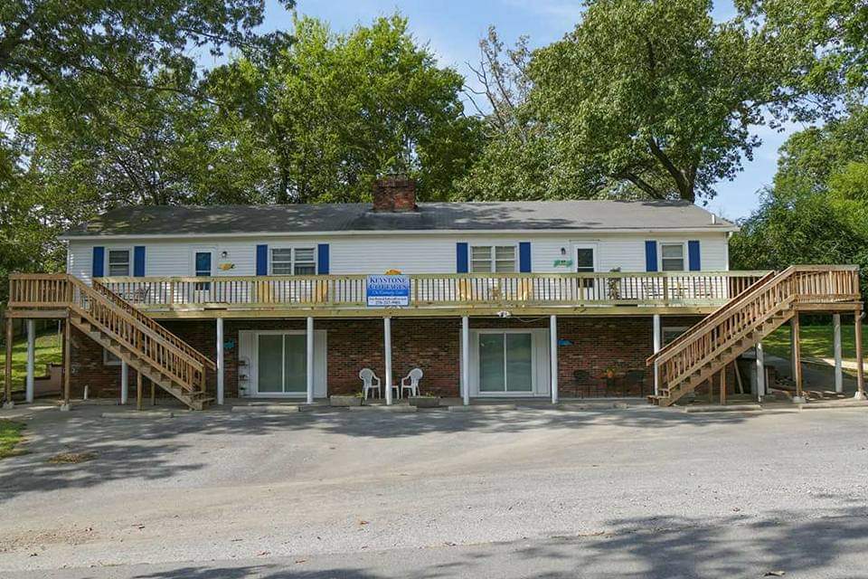 37 Keystone Dr, Unit Apt 3 in Gilbertsville, KY - Building Photo