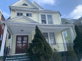 200 Oxford St, Unit Oxford UP in Rochester, NY - Building Photo