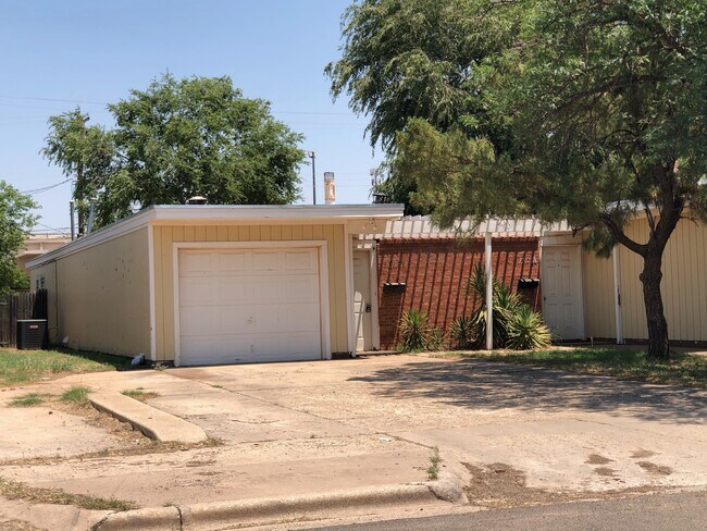 property at 3712 53rd St