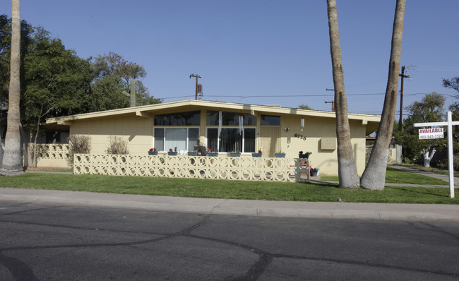 6726 E Monterey Way in Scottsdale, AZ - Building Photo - Building Photo