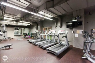 565 W Quincy St-Unit -Unit 1213 in Chicago, IL - Building Photo - Building Photo