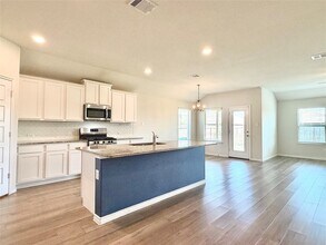 4016 Spur Trail Dr in Denton, TX - Foto de edificio - Building Photo