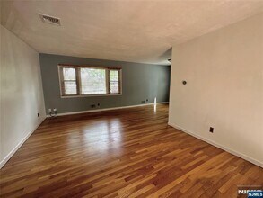 160-162 Washington St in Northvale, NJ - Building Photo - Building Photo