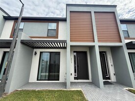 3213 Energy Dr in Kissimmee, FL - Building Photo