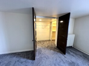 25 W Chestnut St in Washington, PA - Foto de edificio - Building Photo