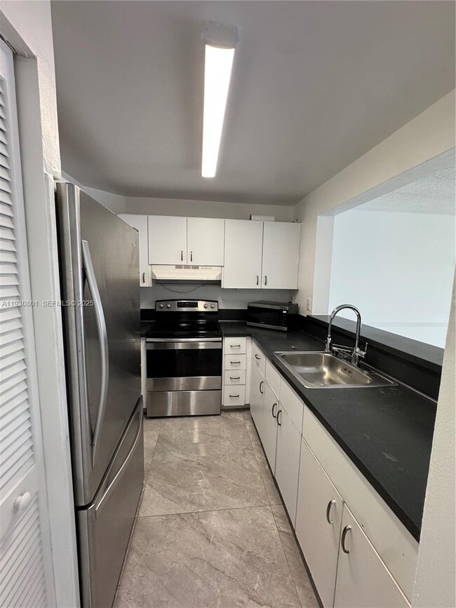 8420 SW 154th Cir Ct