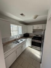 283 Flagstone Way in Austell, GA - Building Photo - Building Photo