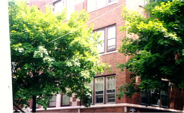 933-943 E 54th Pl in Chicago, IL - Foto de edificio - Building Photo