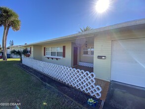 16 Silk Oaks Dr in Ormond Beach, FL - Building Photo - Building Photo