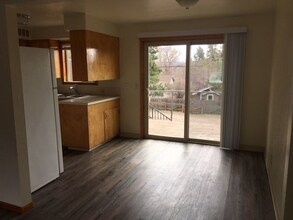 953 NW Portland Ave in Bend, OR - Building Photo - Building Photo