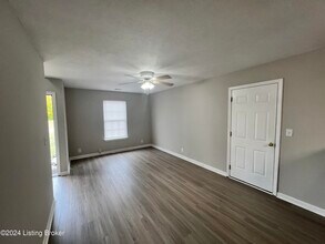 9012 Jessica Leigh Dr in Louisville, KY - Building Photo - Building Photo