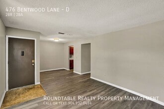 476 Bentwood Ln in Orange Park, FL - Foto de edificio - Building Photo