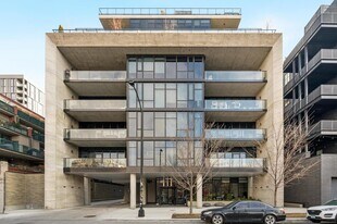 111 S Peoria St in Chicago, IL - Building Photo