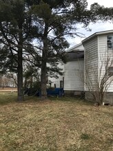 3791 Everett Hull Rd in Cortland, OH - Foto de edificio - Building Photo