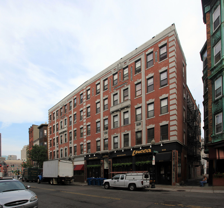 216-228A Hanover St in Boston, MA - Building Photo