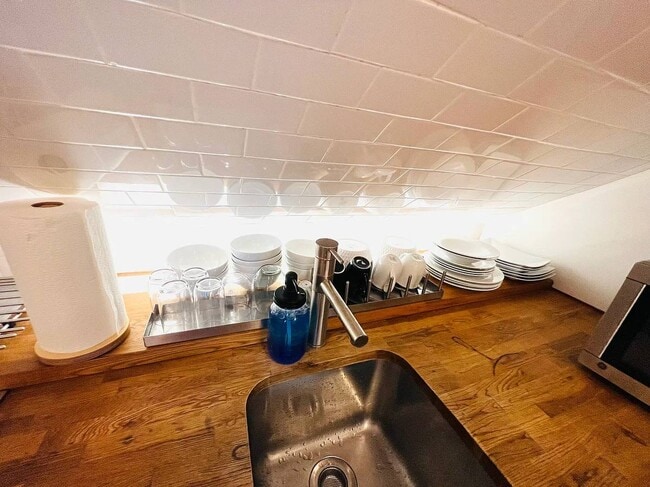 9 Laurel St, Unit 3 in Cambridge, MA - Building Photo - Building Photo