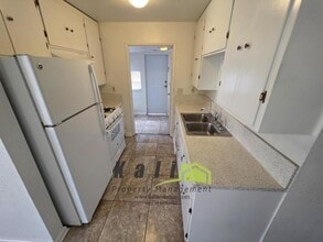 2128 Flintridge Dr in San Diego, CA - Building Photo - Building Photo