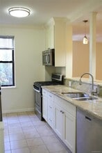 2 Greenridge Ave in White Plains, NY - Building Photo - Building Photo
