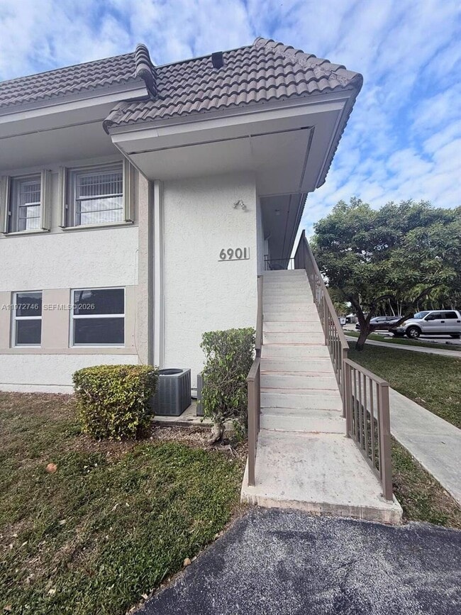 property at 6901 SW 129th Ave