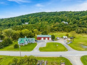 654 Bristol Rd in Bristol, VT - Building Photo - Building Photo