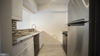 5505 Seminary Rd in Falls Church, VA - Building Photo - Building Photo