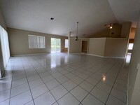 1425 Lacosta Dr W in Pembroke Pines, FL - Building Photo - Building Photo