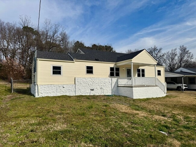 property at 32 Opal Rd