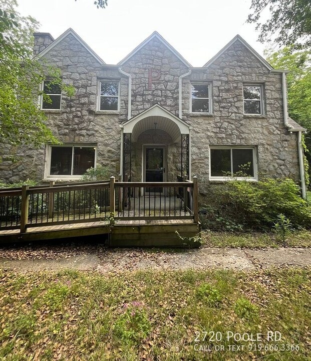 2720 Poole Rd in Raleigh, NC - Building Photo