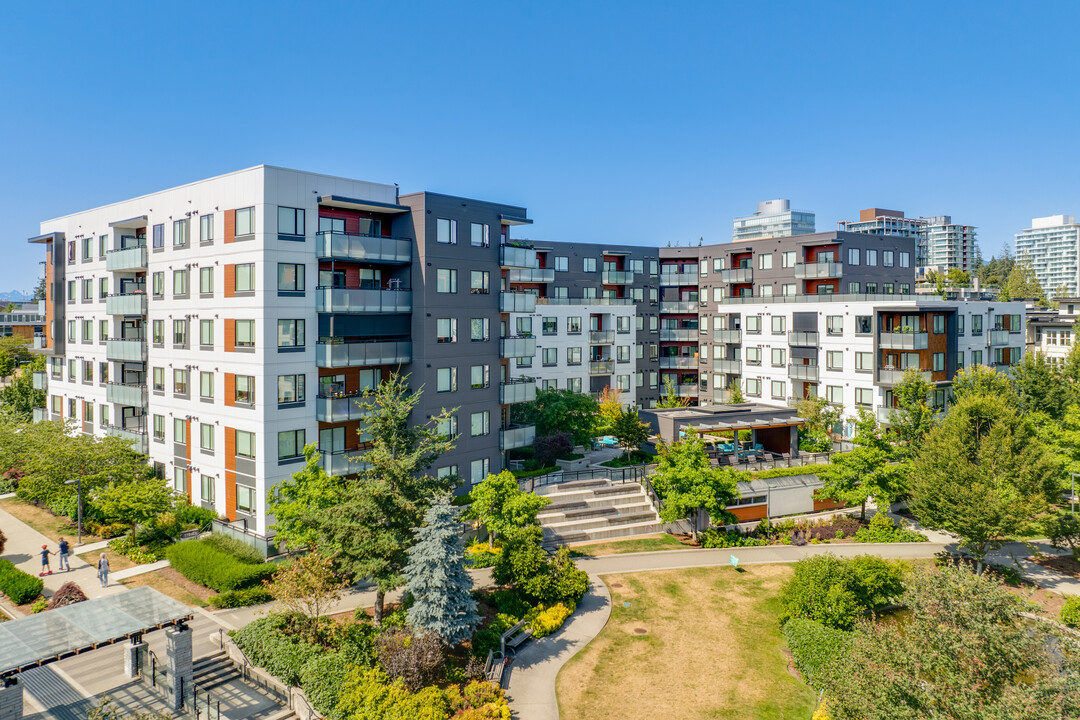 Mundell House in Vancouver, BC - Building Photo