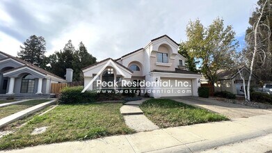5126 Efthemia Way in Elk Grove, CA - Building Photo - Building Photo