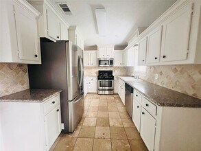 1910 Huge Oaks St in Houston, TX - Building Photo - Building Photo