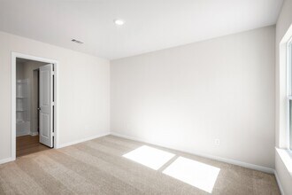 10360 Sweetwater Creek Dr in Cleveland, TX - Building Photo - Building Photo