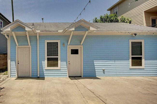 property at 1541 Ashland St