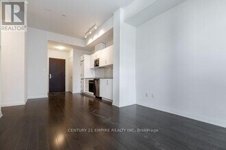 460-460 Adelaide St E in Toronto, ON - Building Photo - Building Photo