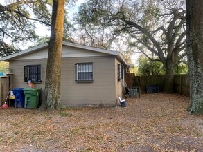 10008 N Lantana Ave in Tampa, FL - Building Photo - Building Photo