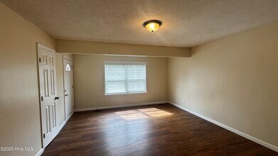112 Shamrock Dr in Jacksonville, NC - Building Photo - Building Photo