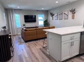 1249 Kinsmoor Ave in Fort Wayne, IN - Building Photo