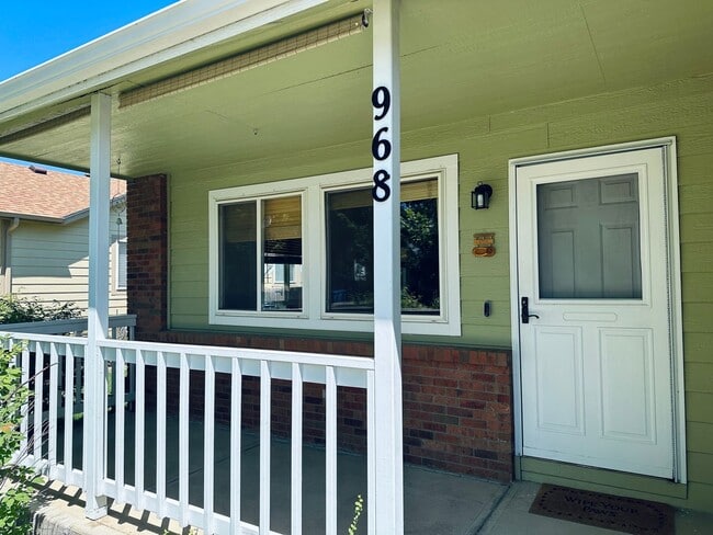968 Eagle Dr in Loveland, CO - Building Photo - Building Photo