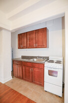 7445 N Greenview Ave, Unit #418 Apartments