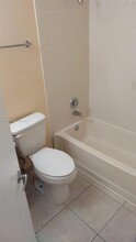 111-111 Meadows Cir, Unit 111 in Boynton Beach, FL - Building Photo - Building Photo