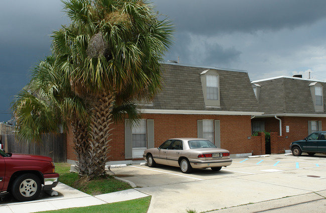 2800 Kingman St in Metairie, LA - Building Photo - Building Photo