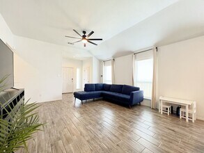 237 Stein Rd in Georgetown, TX - Building Photo - Building Photo