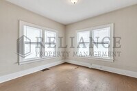 838 S Main St photo'