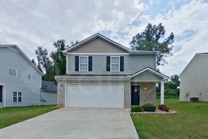 210 Fox Chase Wy in Hogansville, GA - Building Photo