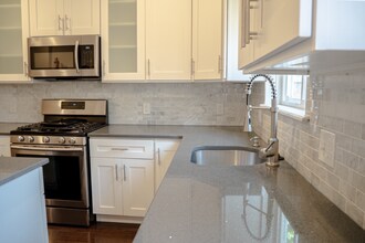 2711 Latona St in Philadelphia, PA - Building Photo - Building Photo