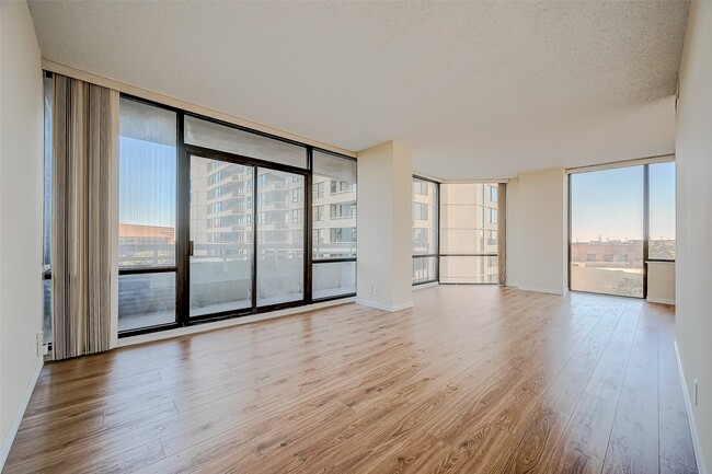 property at 14 Greenway Plz