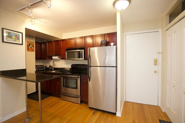 4180 N Marine Dr in Chicago, IL - Building Photo - Building Photo