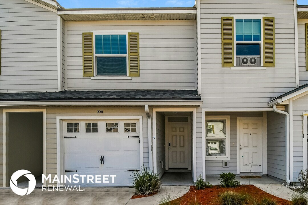 556 Eiseman Wy in Jacksonville, FL - Building Photo