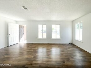 44630 Date in Lancaster, CA - Building Photo - Building Photo