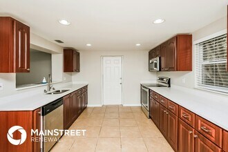 3914 Pensdale Dr in New Port Richey, FL - Foto de edificio - Building Photo